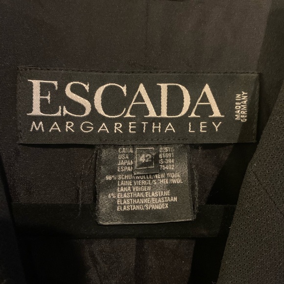 Vintage Escada Black Blazer - Picture 13 of 16